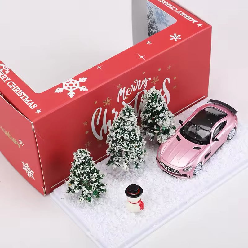 Fine Works 1:64 AMG GTR Christmas Edition – Festliche Power im Taschenformat