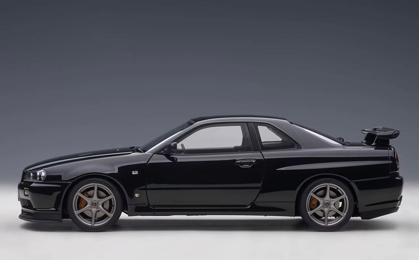 AUTOart 1:18 Nissan R34 NISMO GT-R – Die Legende in Perfektion