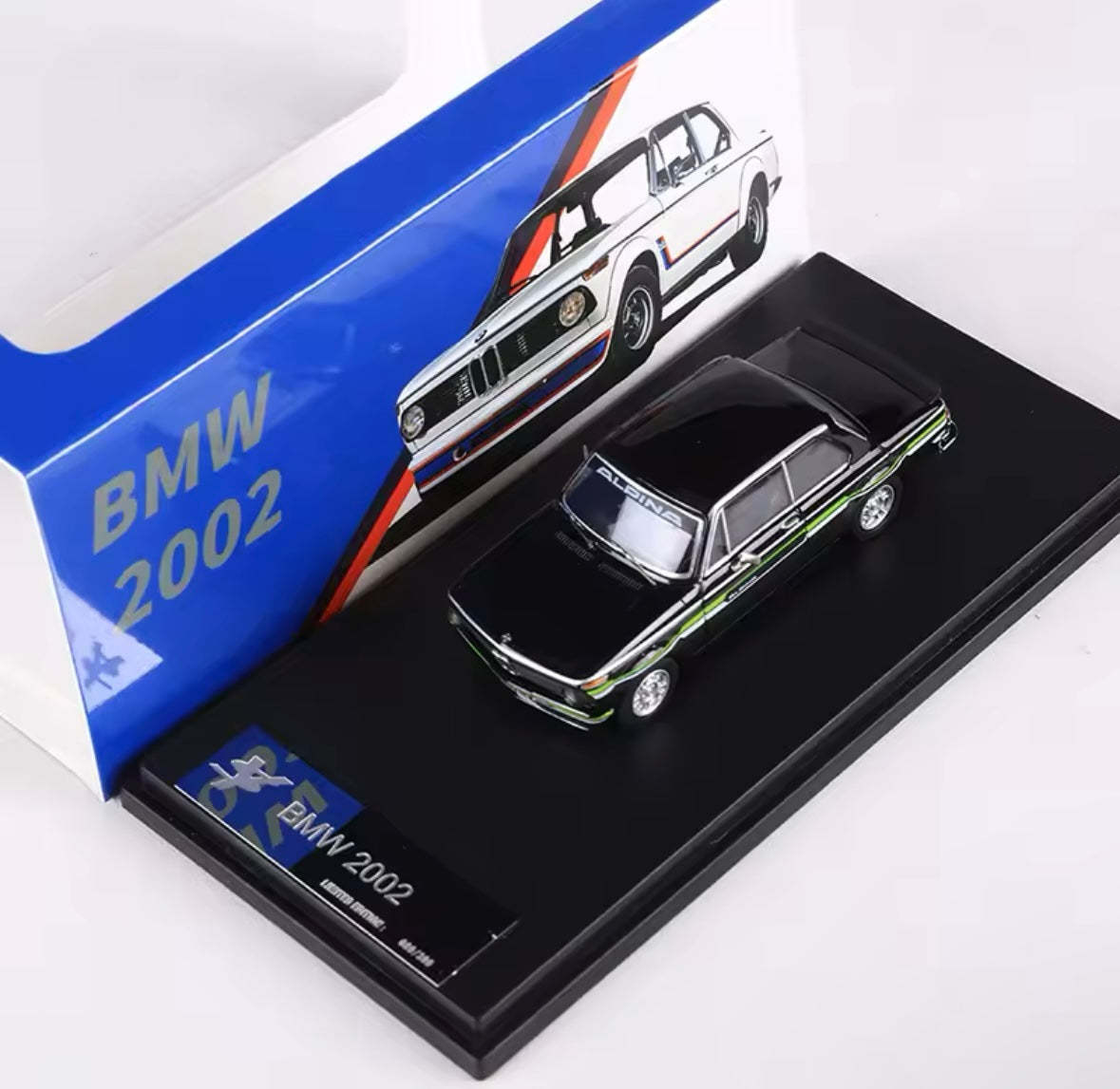 YS Model 1:64 BMW 2002 Turbo – Klassische Turbo-Power im Miniaturformat